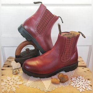 ⚘Reserved for Rachel⚘RED Tartan Blundstone #1442 Brogue HighTop Chelsea Boots♥️